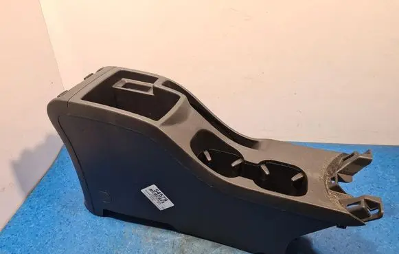 Chevrolet Orlando Center console 