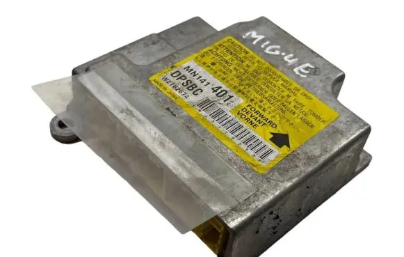 Mitsubishi Grandis Airbag control unit/module MN141401 W2T62674