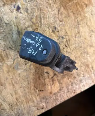 Mercedes-Benz C W202 Throttle valve 1111410025
