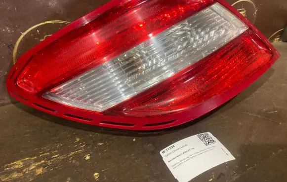 Mercedes-Benz C W204 Rear/tail lights A2048200164