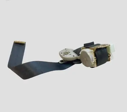 Toyota Corolla Verso E121 Rear seatbelt 7L2540 051235
