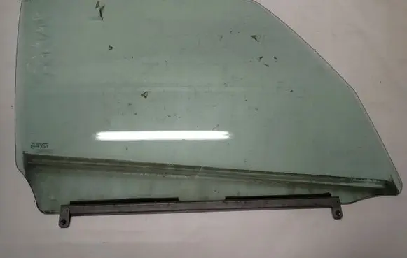 Suzuki SX4 Sliding door window/glass 