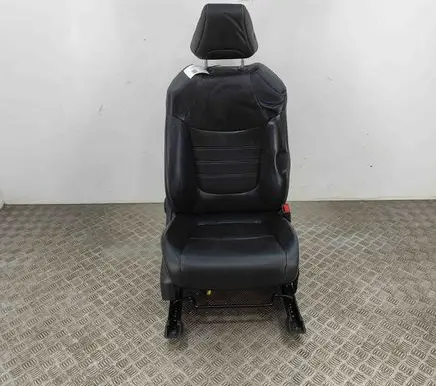 Toyota RAV 4 (XA50) Front passenger seat 7201042330