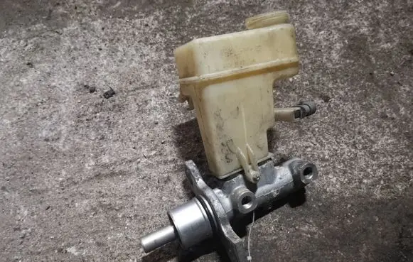 Opel Vectra C Master brake cylinder