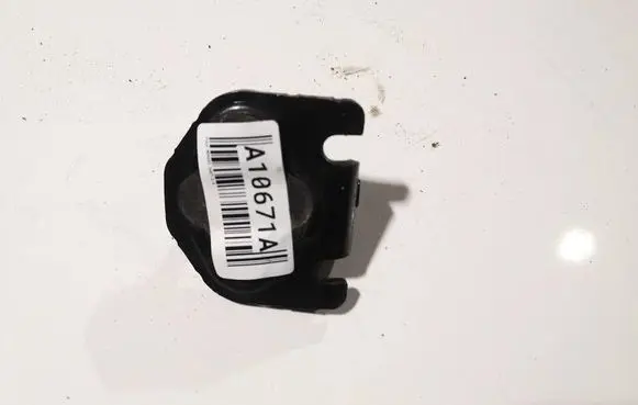 Ford Mondeo Mk III Front door lock loop/hook striker 