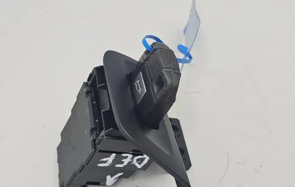 BMW 1 E81 E87 Ignition lock 10862510 0567101101 6954717