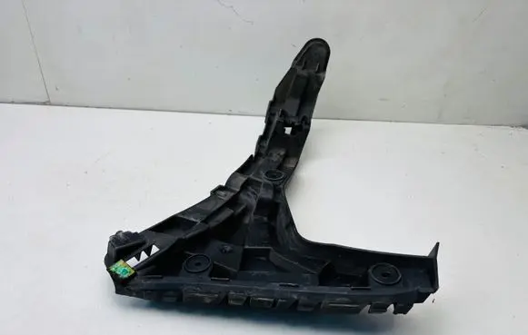 Audi Q3 8U Rear bumper mounting bracket 8U0807453A