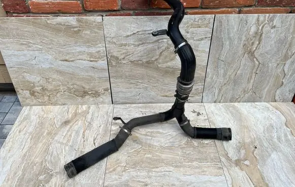 Intercooler hose/pipe