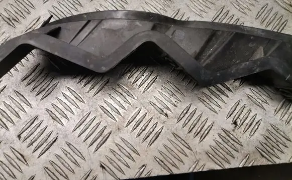 Volkswagen PASSAT B6 Front bumper mounting bracket 3c0807890