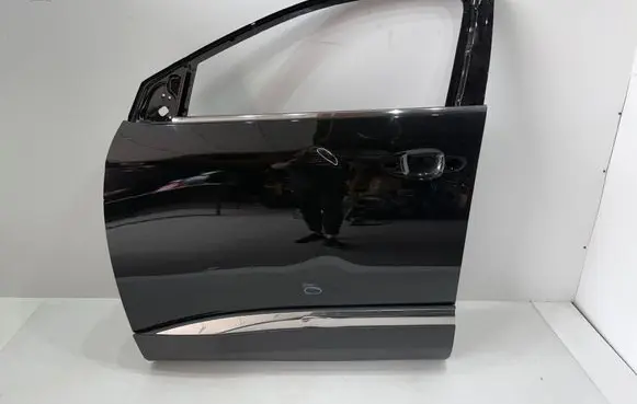 Peugeot 5008 II Front door 