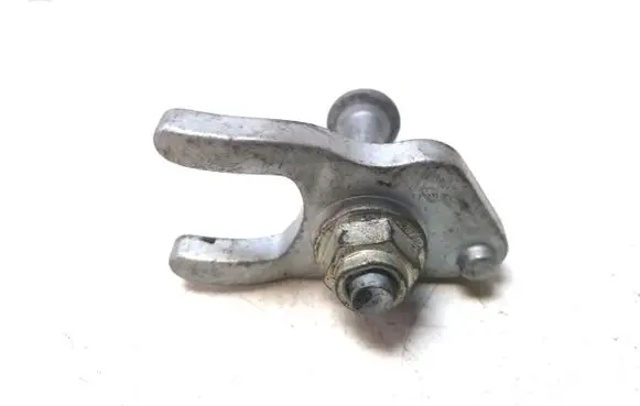 Ford Focus Fuel Injector clamp holder 