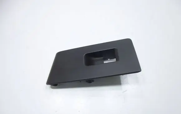 Volkswagen PASSAT B7 Rear door window switch trim 3AA868749