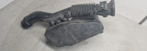 Toyota Prius (XW30) Intake resonator 1775037010