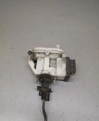 Volkswagen PASSAT B4 Central locking motor 3A0862153B