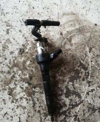 Mazda 3 II Fuel injector R2AA13H50