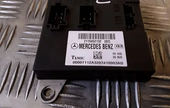 Mercedes-Benz E W211 Comfort/convenience module 2115452132 211545213202