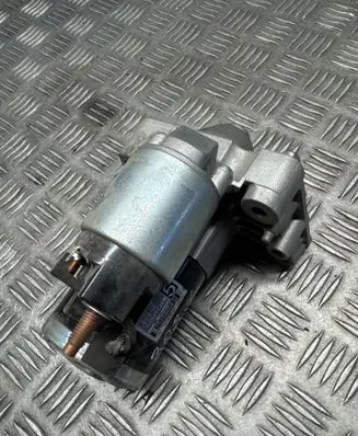 Peugeot 308 Starter motor 9801667780 M000T22473
