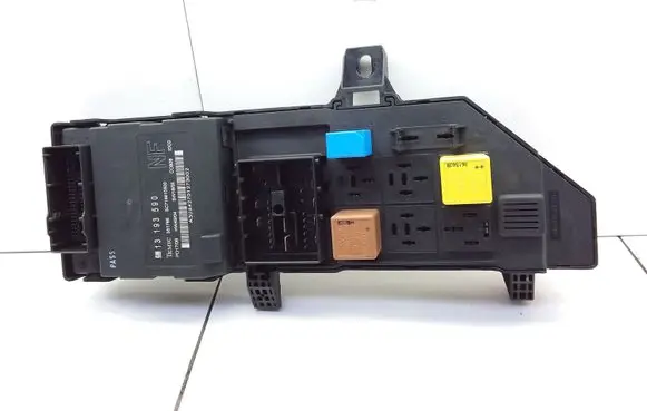 Opel Vectra C Central body control module 13223678 13193590