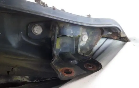 Mazda 323 Rear door lower hinge