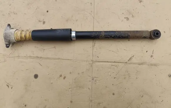 Rear shock absorber/damper