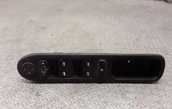 Peugeot 307 Electric window control switch 96531123XT