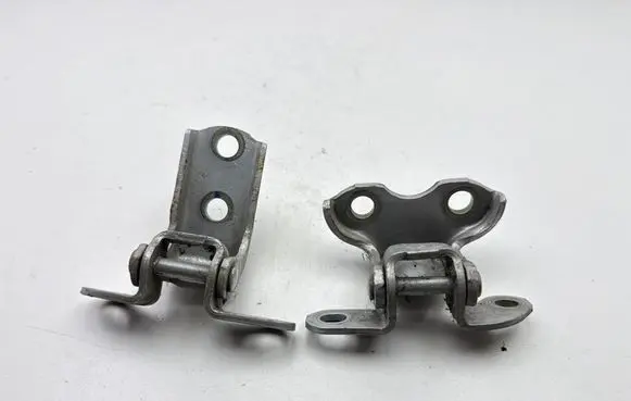 Toyota Yaris Rear door upper hinge