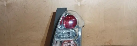 Toyota Corolla Verso AR10 Rear/tail lights
