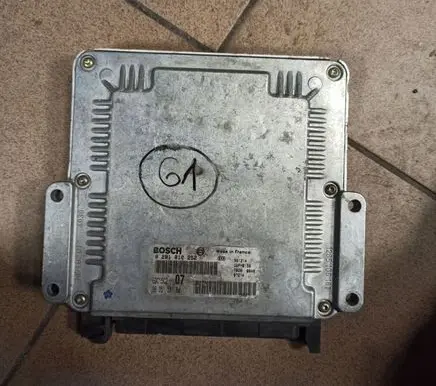 Peugeot 406 Engine control unit/module 0281010252