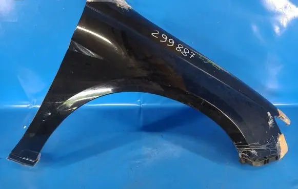 Chrysler 200 Fender 68079072AB