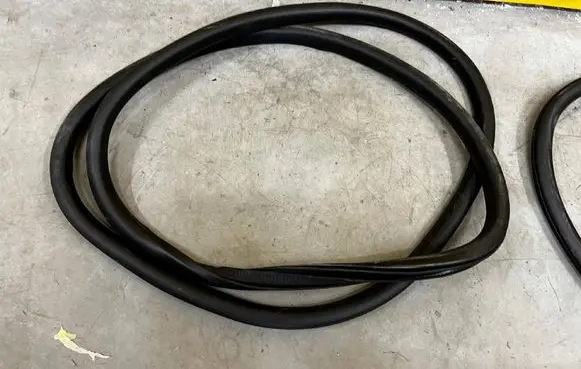 Ford Kuga III Front door rubber seal LJ6BS20708A