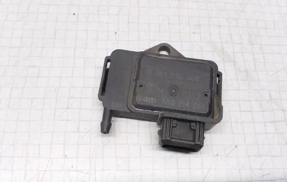 Volkswagen PASSAT B4 Air pressure sensor 3A0906051 0261230008