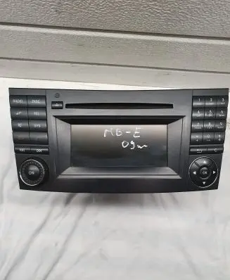Mercedes-Benz E W211 CD/DVD changer A2118705894 N25MF2820