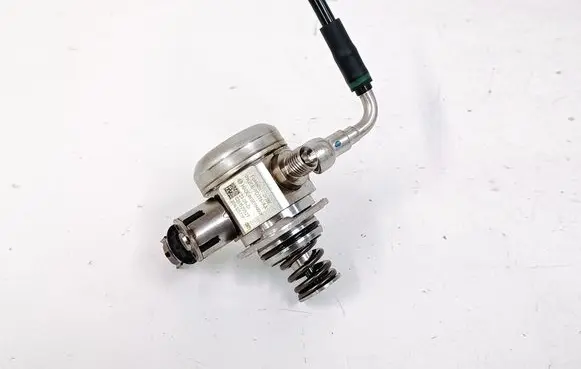 Ford Escape IV Fuel injection high pressure pump K2GE9D376AA 0261520527