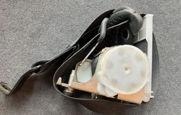 Opel Vectra C Front seatbelt