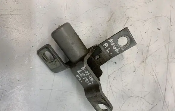 Ford S-MAX Front door upper hinge