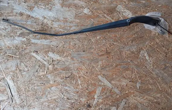 Fiat Freemont Front wiper blade arm 68087345AA