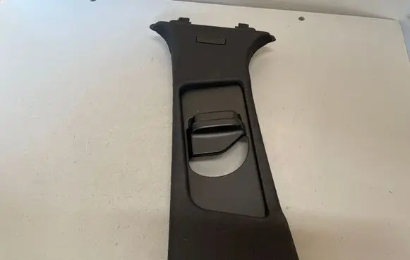 Mercedes-Benz C W204 (B) pillar trim (top) A2046900325