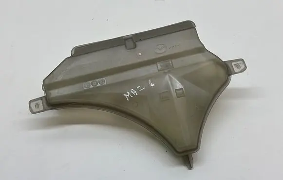Mazda 6 Coolant expansion tank/reservoir PE0115350