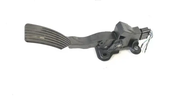 Volkswagen PASSAT CC Accelerator throttle pedal 1600A115