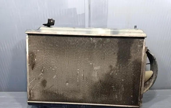 Honda CR-V Coolant radiator 422000-7182