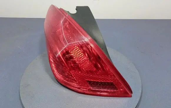 Peugeot 308 Rear/tail lights 9680425780