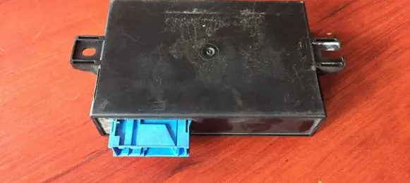 BMW 5 E39 Door control unit/module 6904254