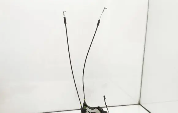 Mitsubishi Lancer X Rear door lock