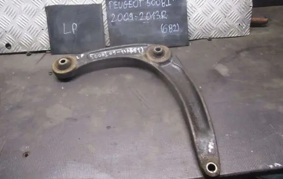 Peugeot 5008 Front control arm