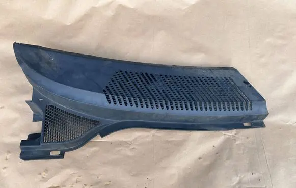 Renault Scenic I Wiper trim 8200050331