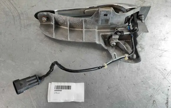 Maserati Quattroporte Rear door exterior handle 68808900