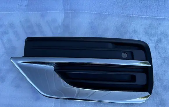 Volvo XC90 Front bumper lower grill 31663514