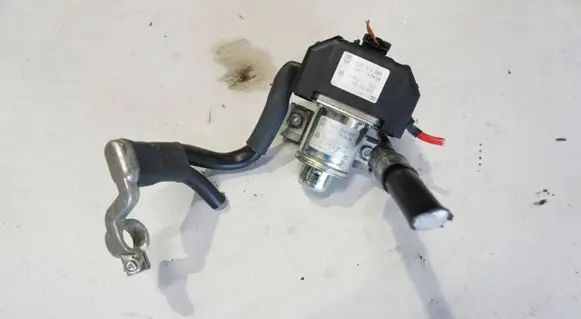 Volkswagen Phaeton Charging relay 3D0919083