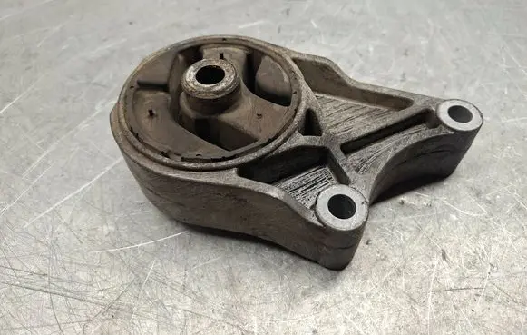 Opel Signum Engine mount bracket V05413