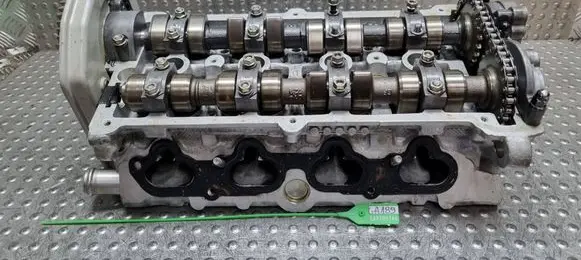 Audi A8 S8 D2 4D Engine head S27705189 077103373AE
